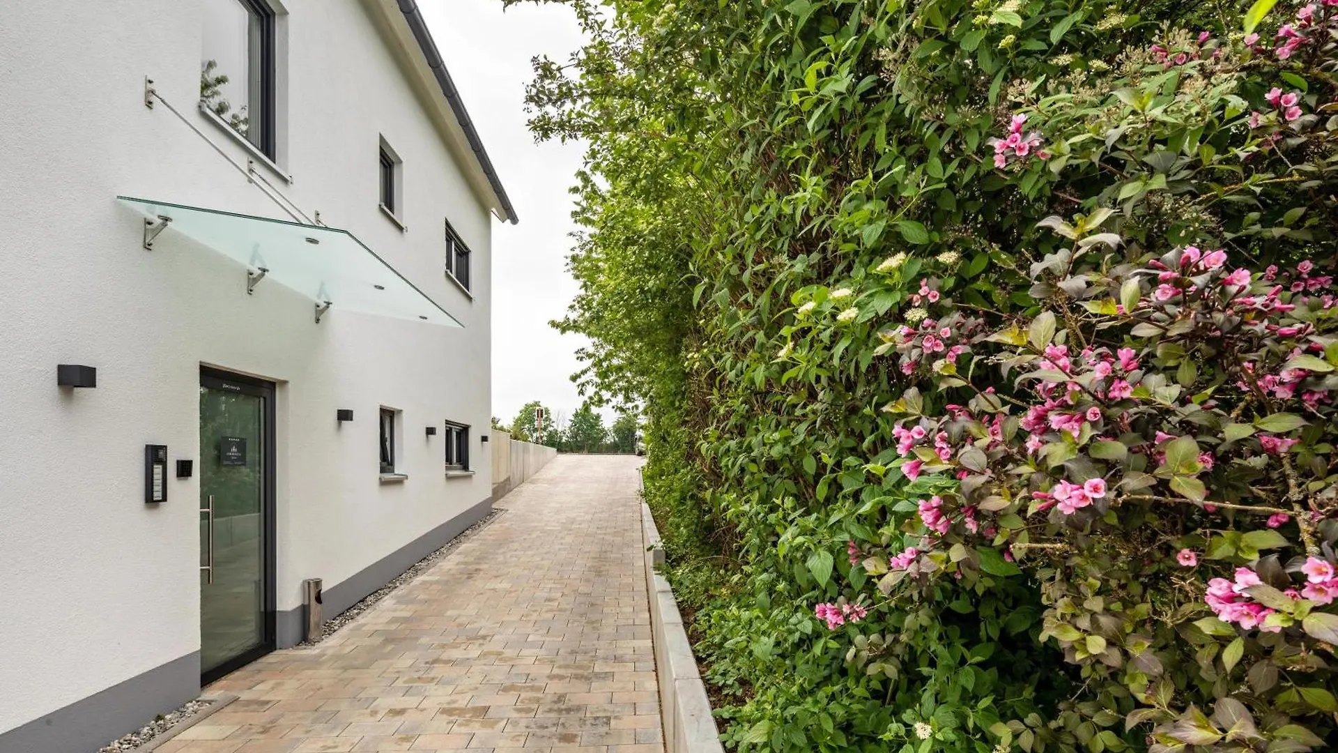 Studio 2 Parkside Apartments Günzburg 0*,