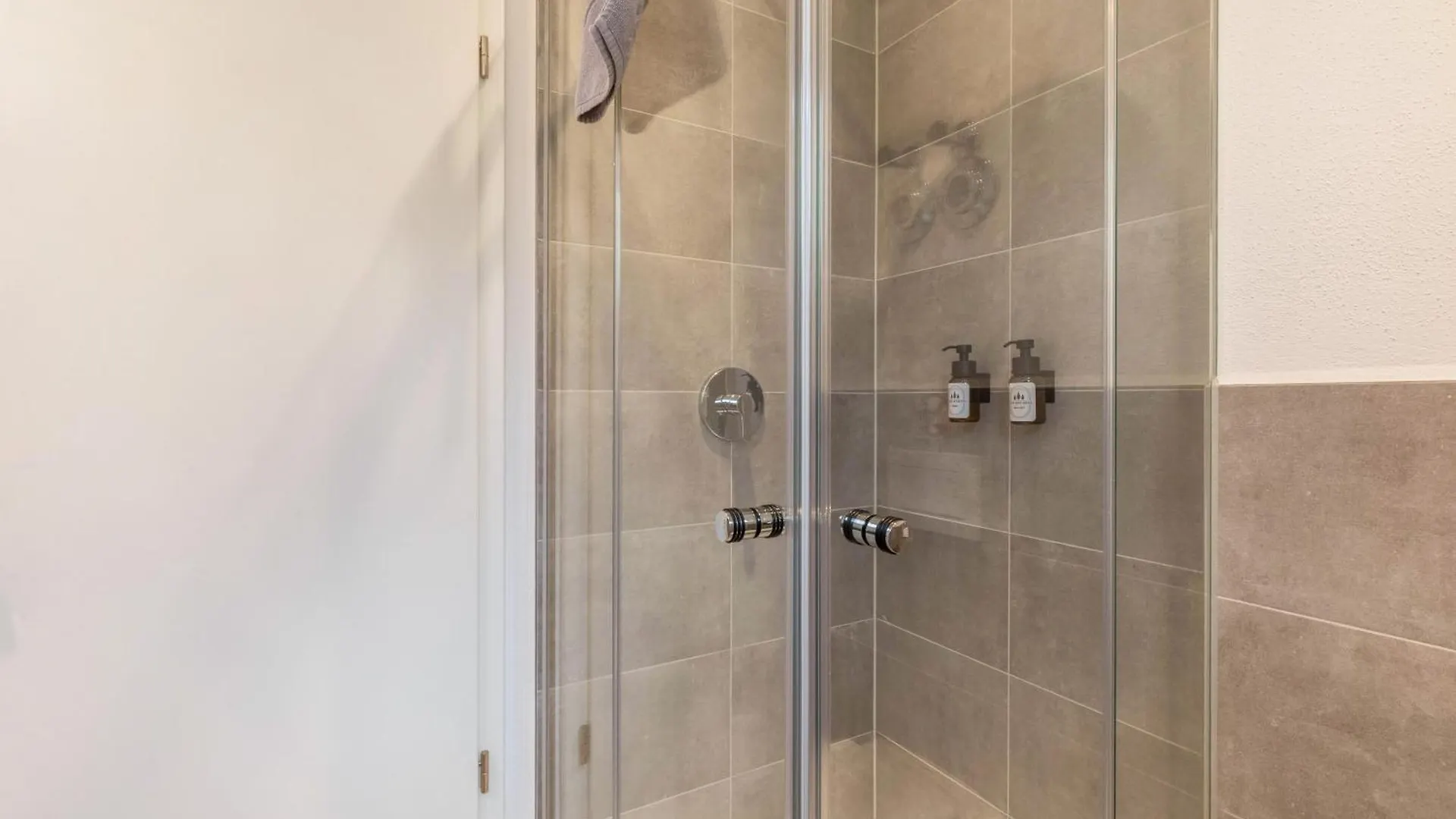 Studio 2 Parkside Apartments Guenzburg 0*,  Germany